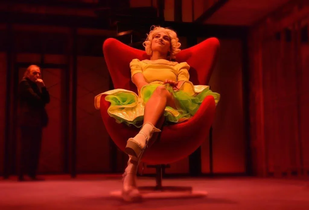 Thierry Debroux actuellement au Théâtre Royal du Parc, dans la pièce "L'école des femmes"