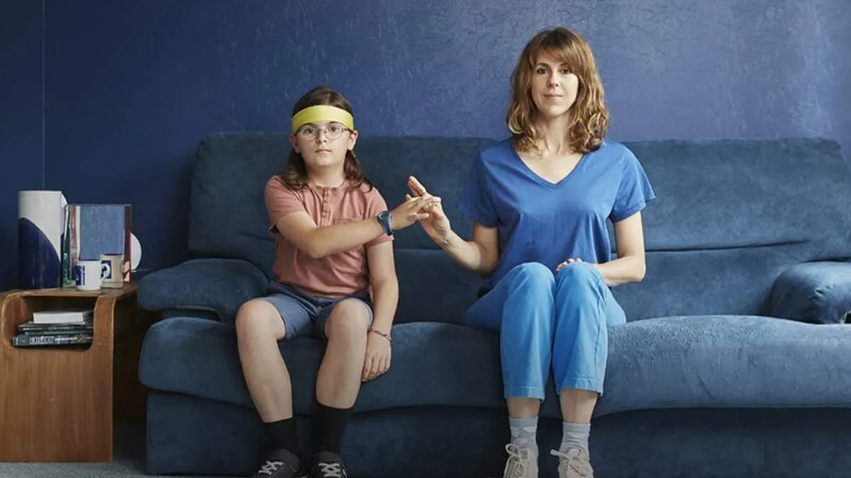 La série inédite « Aspergirl » co-écrite par Hadrien Cousin débute ce soir sur OCS !