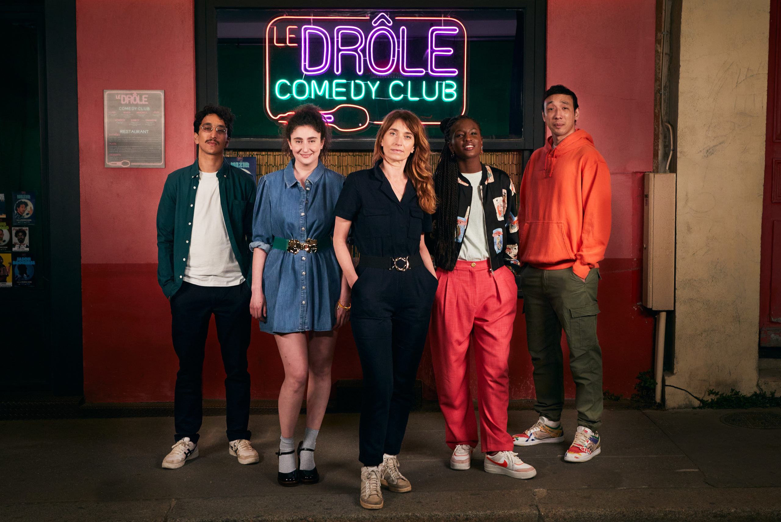 La série « Drôle », notamment écrite par Judith Havas et Eliane Montane, actuellement en tournage